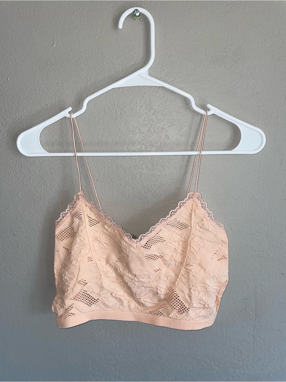 Forever 21 Lace Bralette in Blush Peach